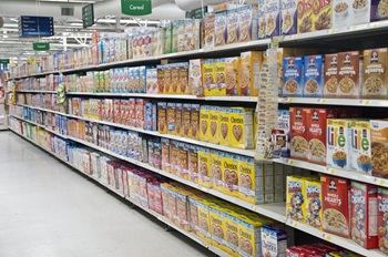 CHICAGO - AUGUST 17, 2012:  Record high, drought-driven  corn prices  threaten increases in cereal prices.